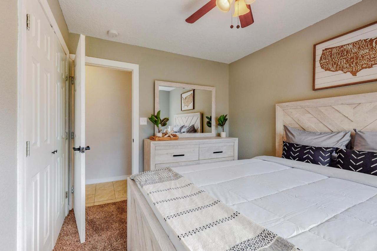Comfortable 3-Bedroom Home With Spacious Backyard Альбукерке Экстерьер фото